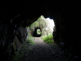 Enbidoko trenbide zaharreko tunelak