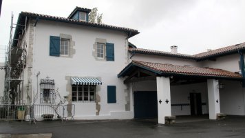 Udaletxea, Arrangoitze