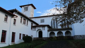 San Frantzisko Xabier ikastetxea, Uztaritze