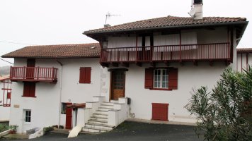 Itxourenia etxea, Lekuine