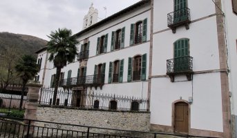 Karmeldarrak Komentua, Donamaria