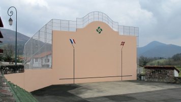 Pelotalekua, Anhauze