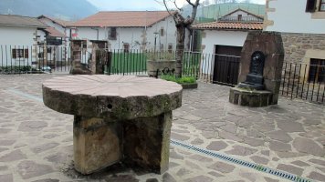 Errotarria eta iturria, Elgorriaga