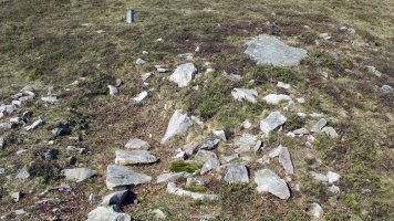 Latargi 11 trikuharria, Eratsun