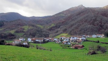 Aurtitz auzoa, Ituren