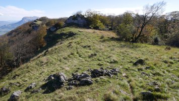 Urdiain aldeko ertzeko bidea