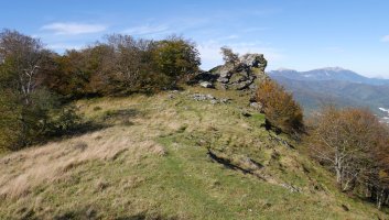 Urdiain aldeko ertzeko bidea