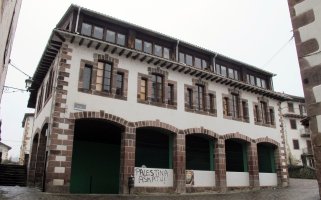 Pelotalekua, Irurita