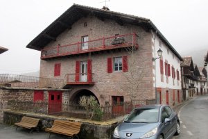 Zubietea etxea, Erratzu