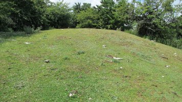 Saguain 2 hego etxola hondoa, Andia