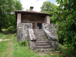 San Pedro Xar baseliza, Erratzu aldean