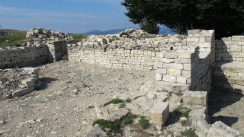 Doneztebe monastegia. Larunbe-Itza