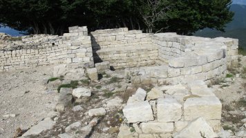 Doneztebe monastegia. Larunbe-Itza