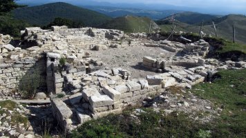 Doneztebe monastegia. Larunbe-Itza