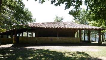 San Lorentzo ermita, Leiz auzoan