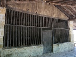 San Lorentzo ermita, Leiz auzoan