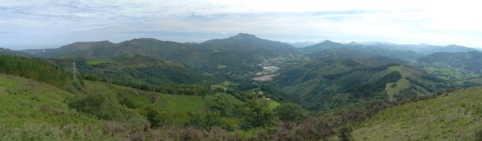 Bera aldeko mendiak Illasmenditik