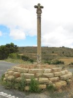 Cruz del saludo gurutzea, Uxue
