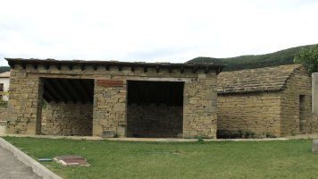 Iturri Zaharra iturria, Leatxe