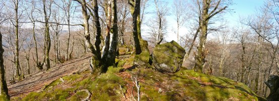 Iztola mendiko gailurra