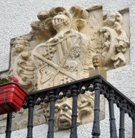 Etxe bateko armarria, Izu-Oltza