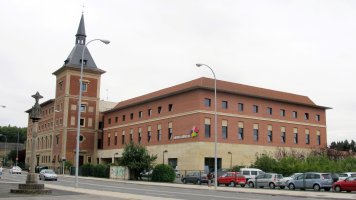 Las Oblatas jauregia, Iruñea