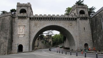 Atari Berria, Iruñea