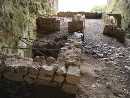 Indusketa lanak Sandratiko leizean