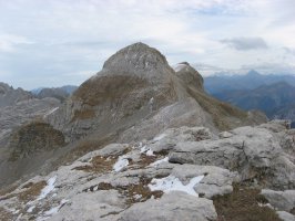 Hiru erregeen Mahaia, Table, Ossau, tontorretik