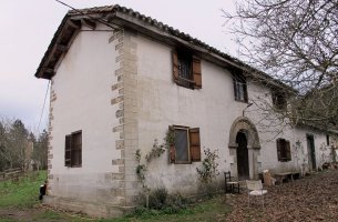 San Isidro eliza, Urniza-Erroibar