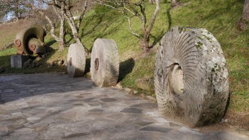 Errotarriak, Gaztelu