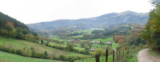 Errazkin herria Astotzako bidetik