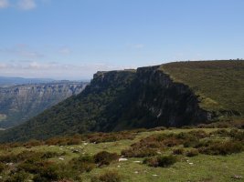 Santiago mendiaren iparraldeko malkarrak