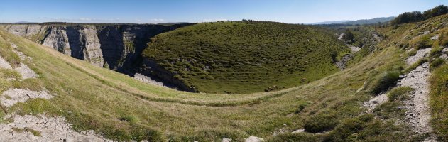 Ur-jauziaren gainaldeko bailaratxoa