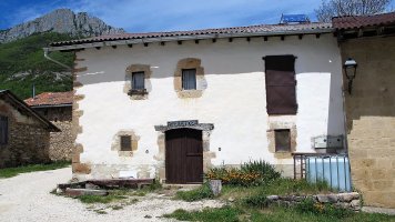 Apezetxea etxea, Urdirotz-Artzibar