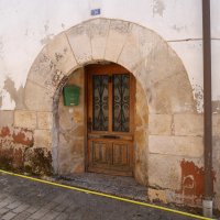 Atari bat, Kontrasta