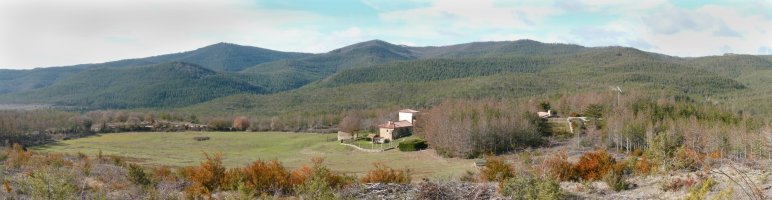 Getadar, Julio eta Ardil mendiak atzean dituela