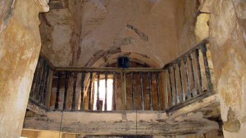 San Esteban eliza, Hiriberri-Gares