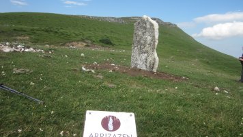 Menhir Akarteko Iraganbide (Arrizazen)  Junio 2018