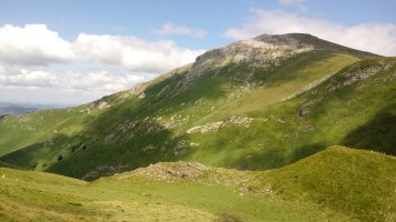 Errozate (1345m) hego-mendebaldetik ikusita