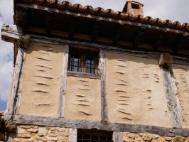 Etxeak, Calatañazor