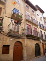 Kale Nagusiko etxea, Gares