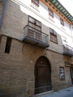 Kale Nagusiko etxea, Gares