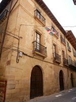 Kale Nagusiko etxea, Gares