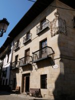 Garro jauregia, Leintz Gatzaga