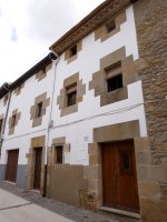 Eguzki kaleko etxea, Mañeru