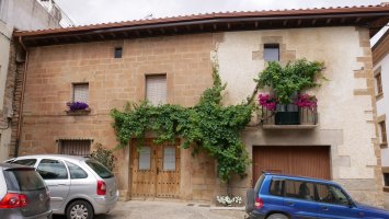 Iturri kaleko etxea, Mañeru