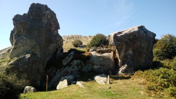 Aitzabalako harri handiak