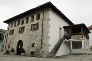 Etxezarrea etxea, Igoa-Basaburua