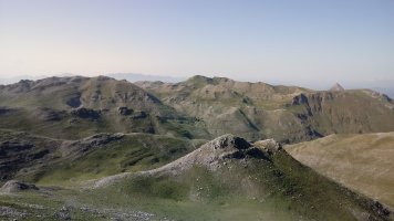 Pardarri, Ganbo eta Txindokiko punta Aldaonetik.jpg